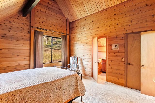 24450 Oaktree Court, Tehachapi, CA 93561