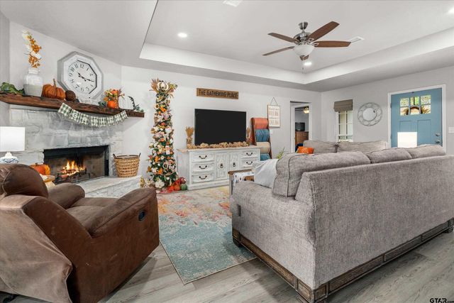 1703 County Road 3402, Bullard, TX 75757