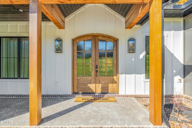 788 Blackberry Ridge Drive, Lenoir City, TN 37772