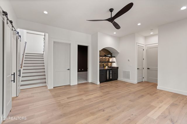 788 Blackberry Ridge Drive, Lenoir City, TN 37772