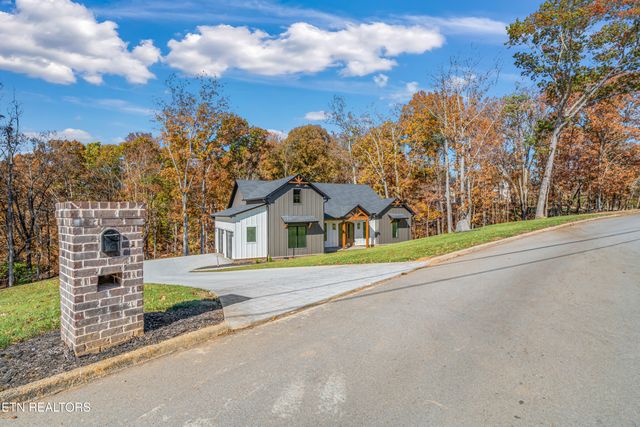 788 Blackberry Ridge Drive, Lenoir City, TN 37772