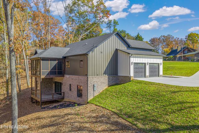 788 Blackberry Ridge Drive, Lenoir City, TN 37772