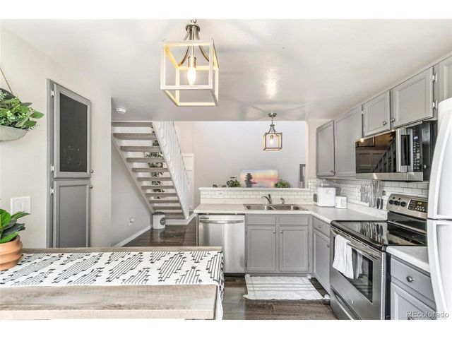 8918 W Plymouth Ave, Littleton, CO 80128