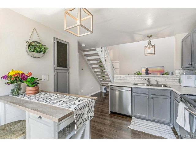 8918 W Plymouth Ave, Littleton, CO 80128