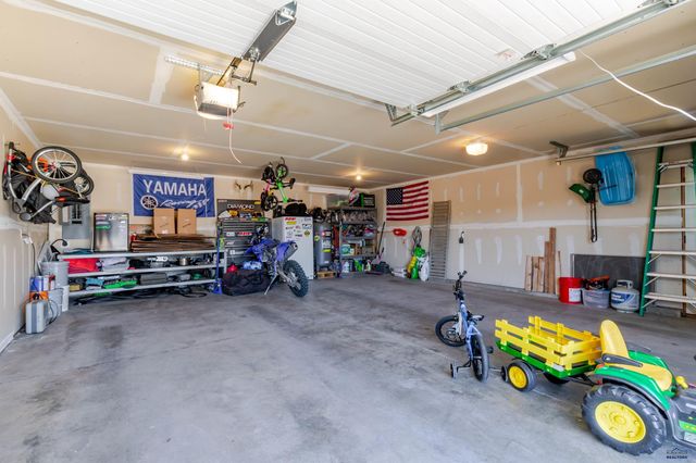 4907 TUPELO DR, Rapid City, SD 57701