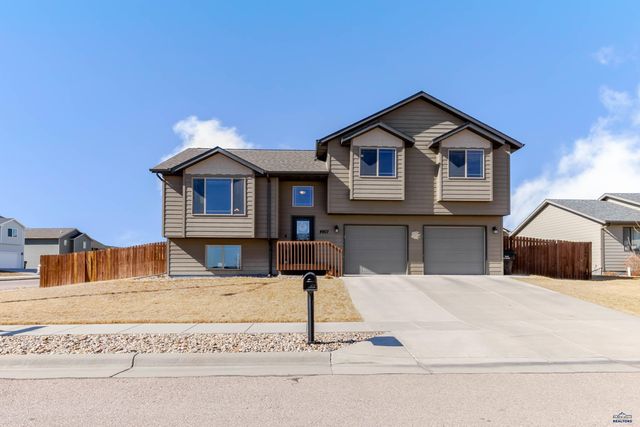 4907 TUPELO DR, Rapid City, SD 57701