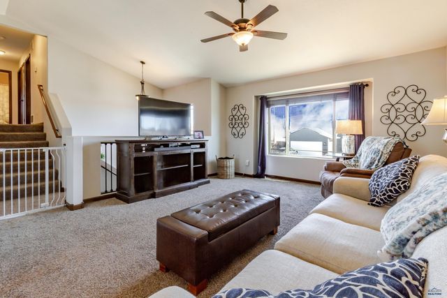 4907 TUPELO DR, Rapid City, SD 57701