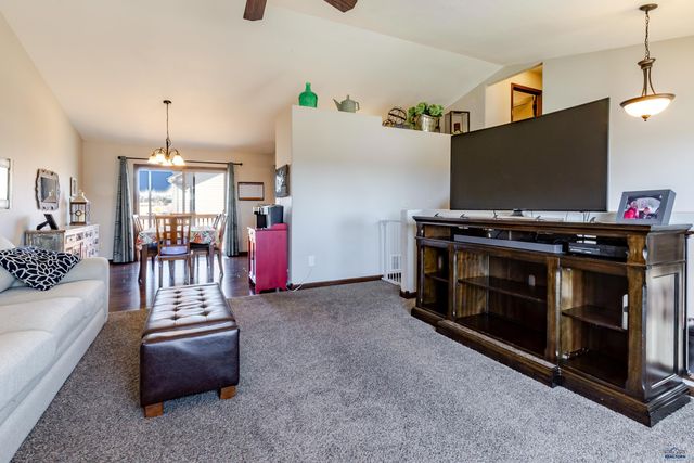 4907 TUPELO DR, Rapid City, SD 57701