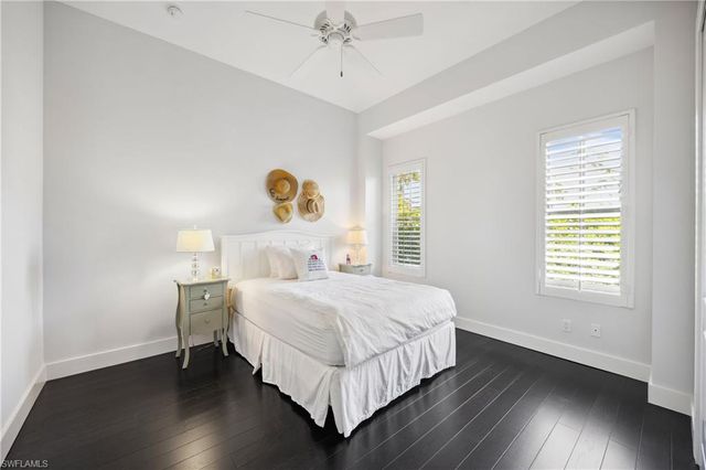 299 Mermaids Bight, Naples, FL 34103