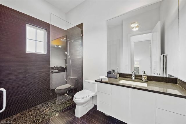 299 Mermaids Bight, Naples, FL 34103
