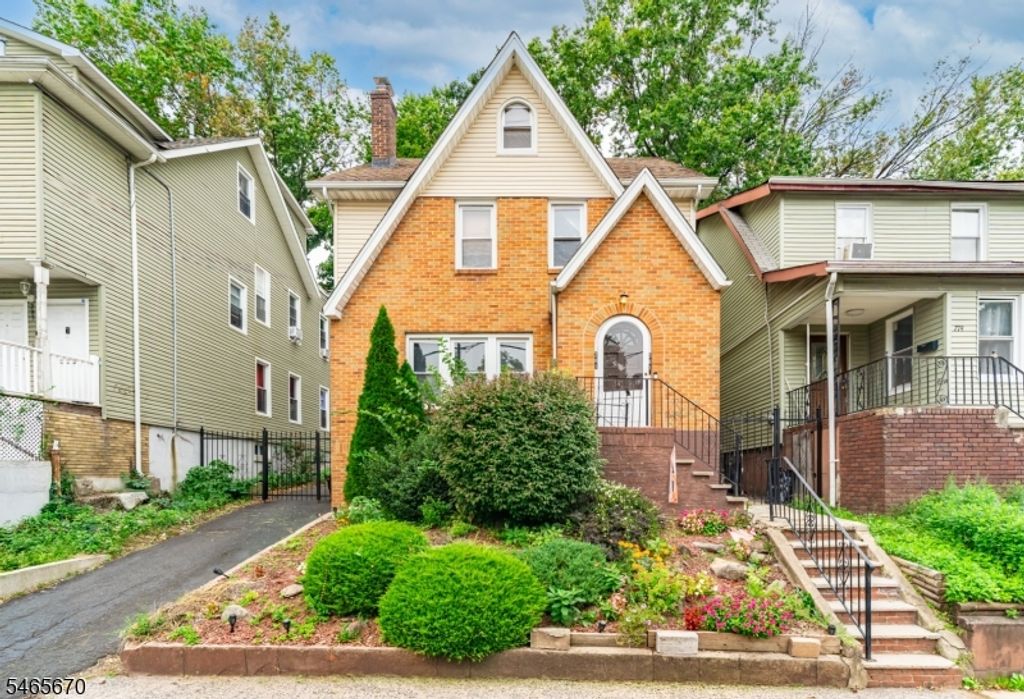 281 Smith St, Newark City, NJ 07106 — exterior
