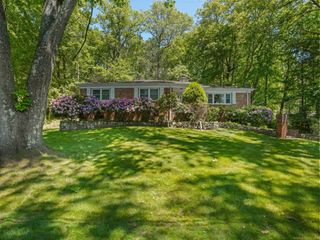133 Macgregor Drive, Stamford, CT 06902