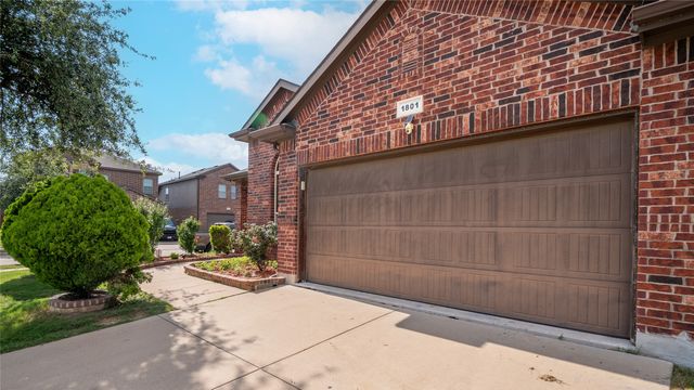 1801 Potrillo Lane, Fort Worth, TX 76131