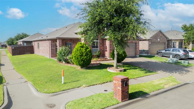 1801 Potrillo Lane, Fort Worth, TX 76131