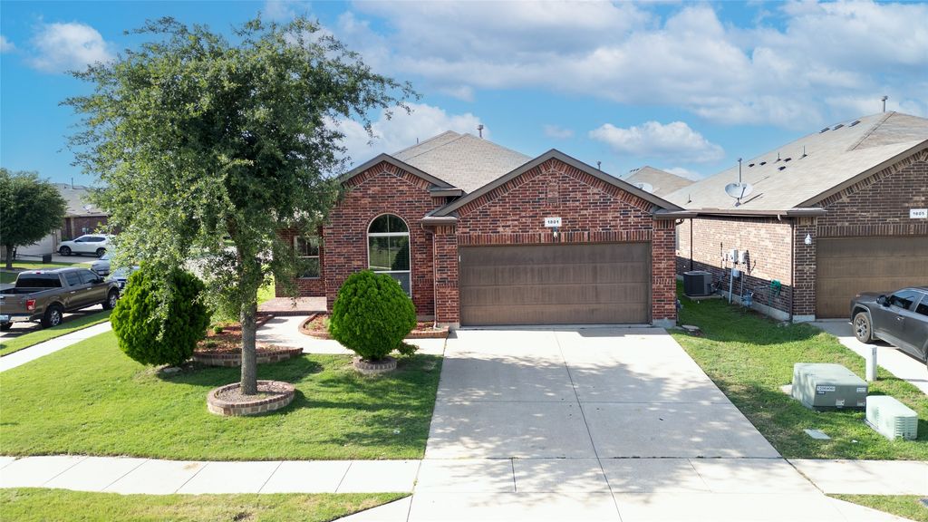 1801 Potrillo Lane, Fort Worth, TX 76131