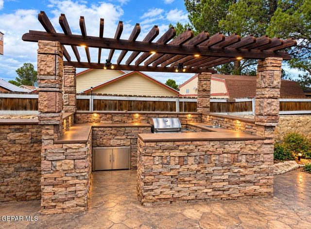 3025 OAK TOWER Place, El Paso, TX 79936