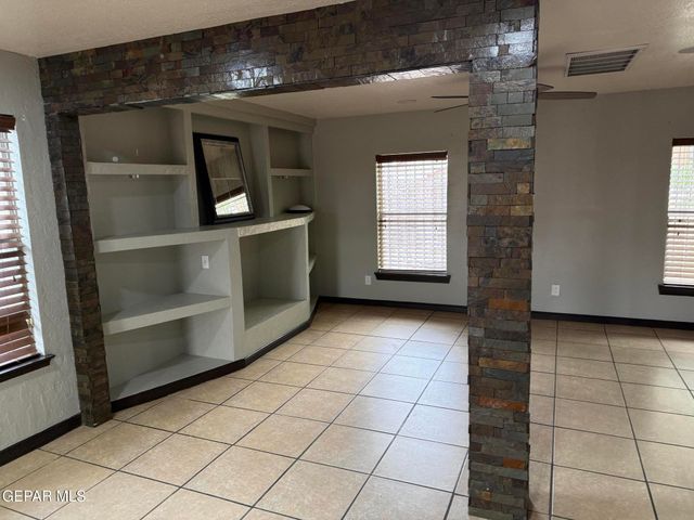 3025 OAK TOWER Place, El Paso, TX 79936