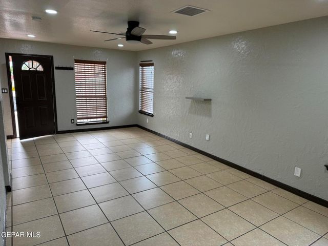 3025 OAK TOWER Place, El Paso, TX 79936