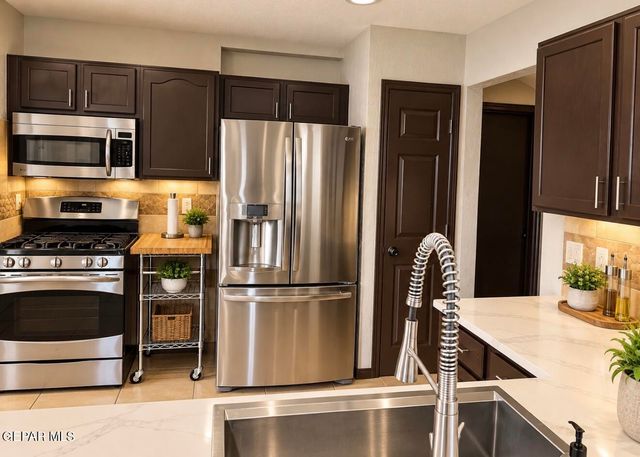 3025 OAK TOWER Place, El Paso, TX 79936