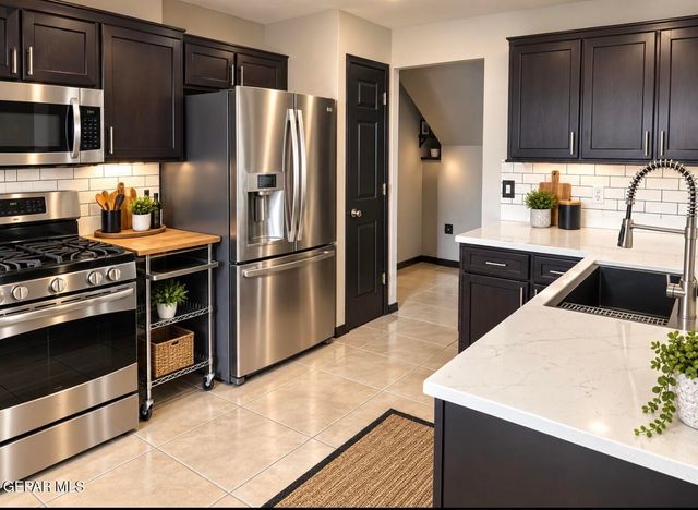 3025 OAK TOWER Place, El Paso, TX 79936