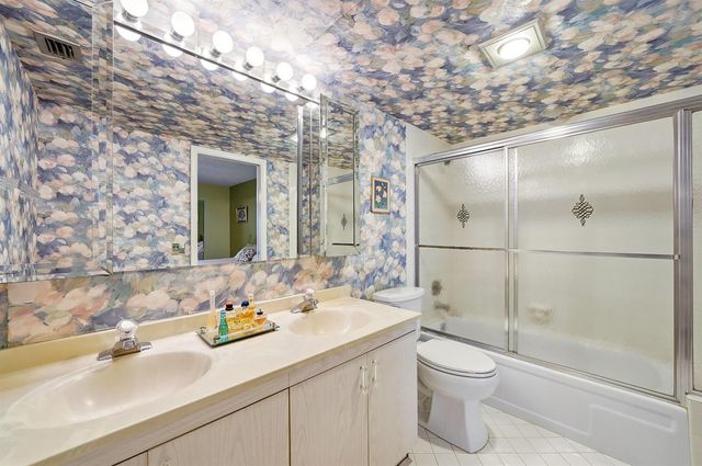 2302 Lucaya Lane E1, Coconut Creek, FL 33066