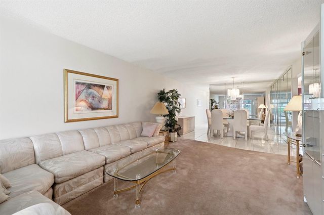2302 Lucaya Lane E1, Coconut Creek, FL 33066