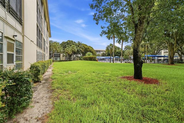 2302 Lucaya Lane E1, Coconut Creek, FL 33066