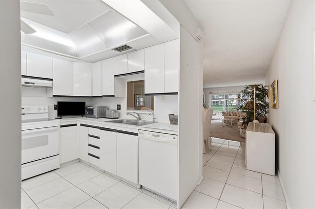 2302 Lucaya Lane E1, Coconut Creek, FL 33066