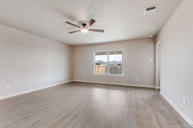 12011 Luckey Vw, San Antonio, TX 78252