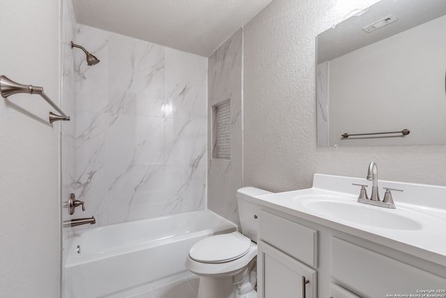 12011 Luckey Vw, San Antonio, TX 78252