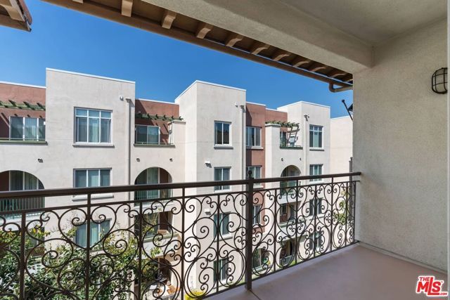 5935 Playa Vista Drive 410, Los Angeles, CA 90094