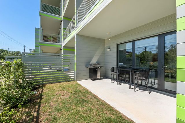 4004 Banister LN 105, Austin, TX 78704