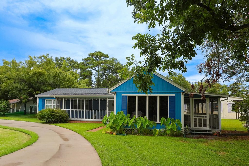 702 13th Ave. S, Myrtle Beach, SC 29577 — exterior