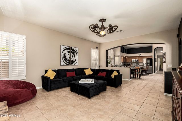 22814 N 32ND Avenue, Phoenix, AZ 85027