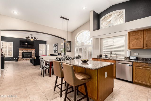 22814 N 32ND Avenue, Phoenix, AZ 85027