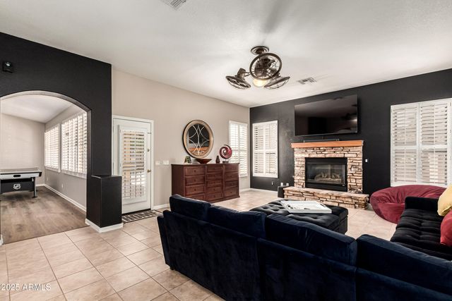 22814 N 32ND Avenue, Phoenix, AZ 85027