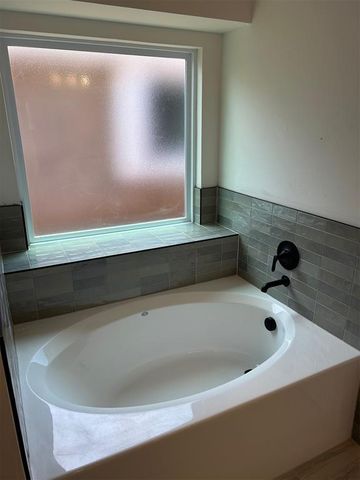 19604 Taggert Drive, Edmond, OK 73012