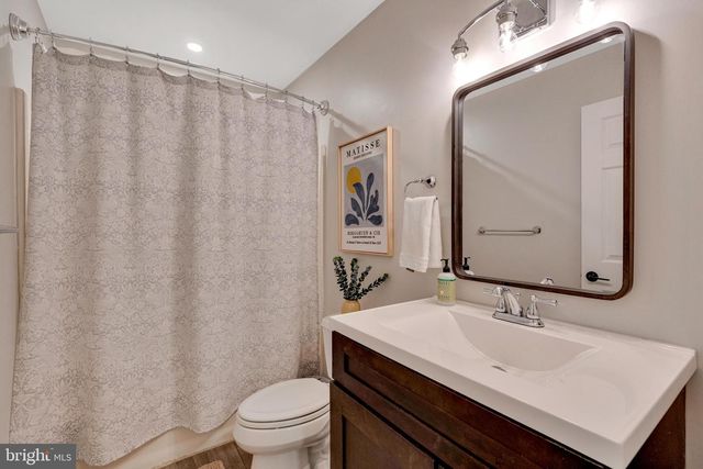 43 EVERGREEN LN, Phoenixville, PA 19460