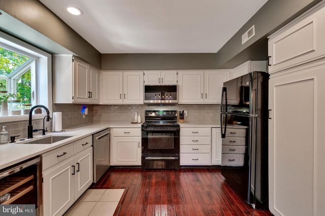 43 EVERGREEN LN, Phoenixville, PA 19460