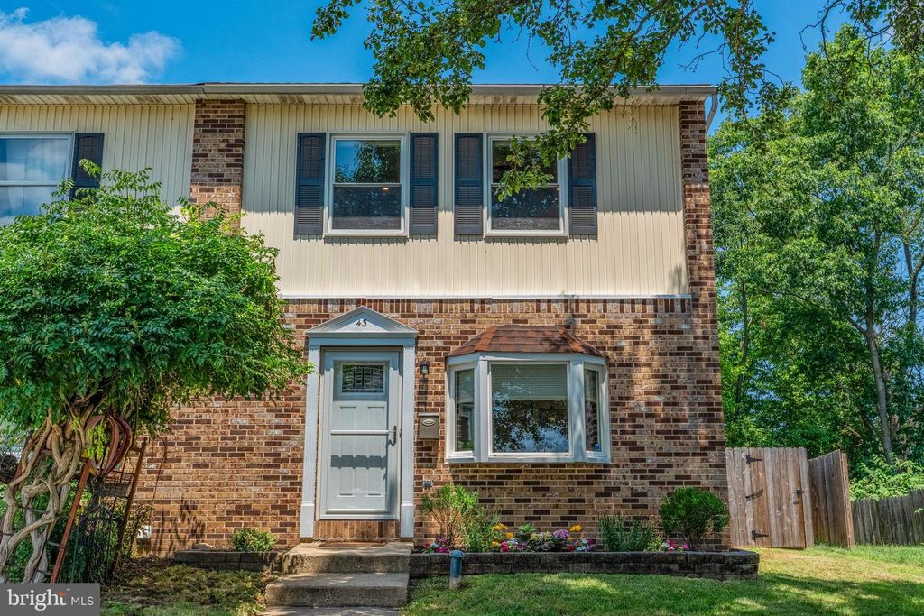 43 EVERGREEN LN, Phoenixville, PA 19460