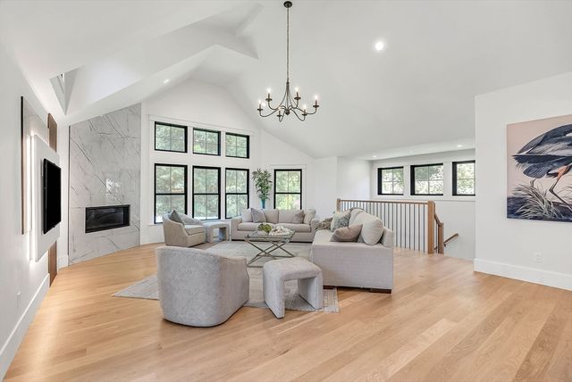 47 Rolling Lane, Needham, MA 02492