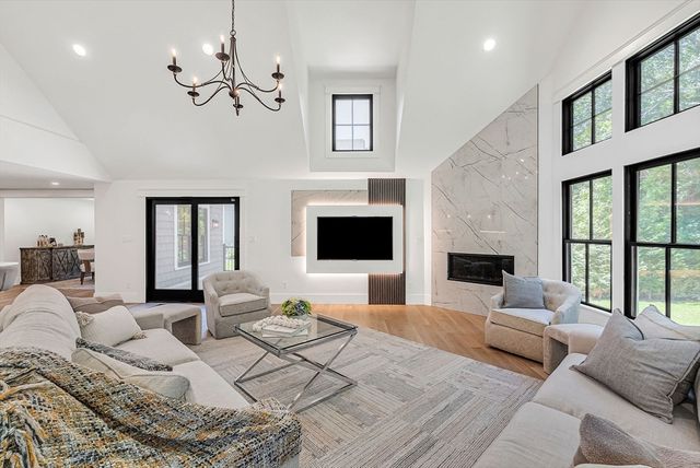 47 Rolling Lane, Needham, MA 02492