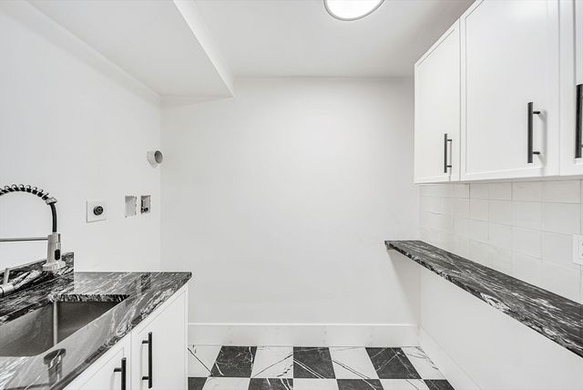 47 Rolling Lane, Needham, MA 02492