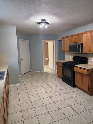 4419 Amaryllis Avenue, Baytown, TX 77521