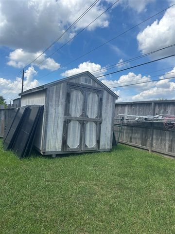 4419 Amaryllis Avenue, Baytown, TX 77521