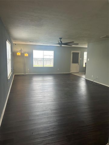4419 Amaryllis Avenue, Baytown, TX 77521