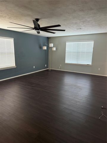 4419 Amaryllis Avenue, Baytown, TX 77521