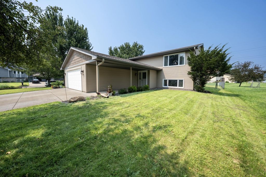 2614 93rd Trail, Brooklyn Park, MN 55444