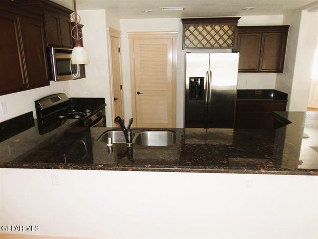 2809 Tag Rock Place, El Paso, TX 79938
