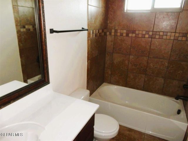 2809 Tag Rock Place, El Paso, TX 79938